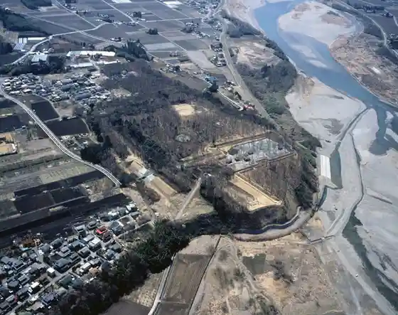 Tobiyama Castle Ruins (National Historic Site)