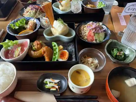 和dining cafe 靖浩
