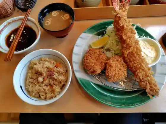 厚切りとんかつ よし平 岩出中迫店