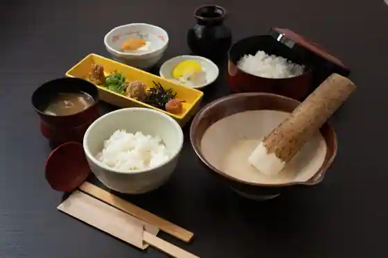 とろろや