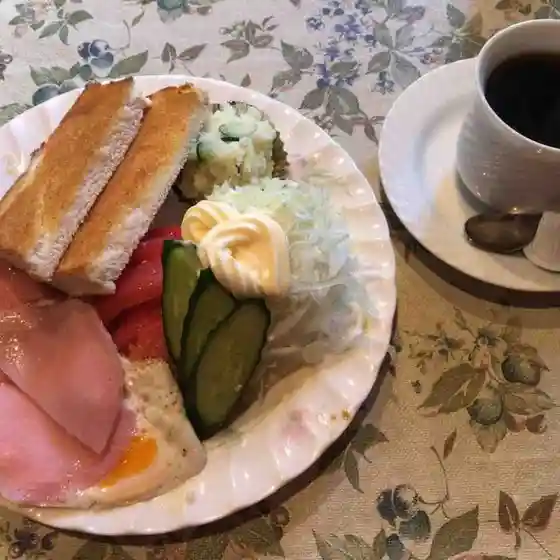 トモエ