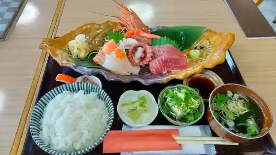 お食事処 すずきや