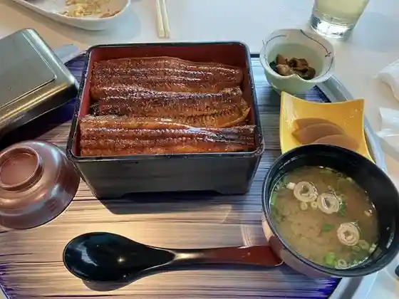 Uenohara Kantorikurabu Restaurant
