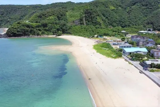 Kuninao Beach