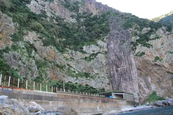 Tokuhama Cliffs