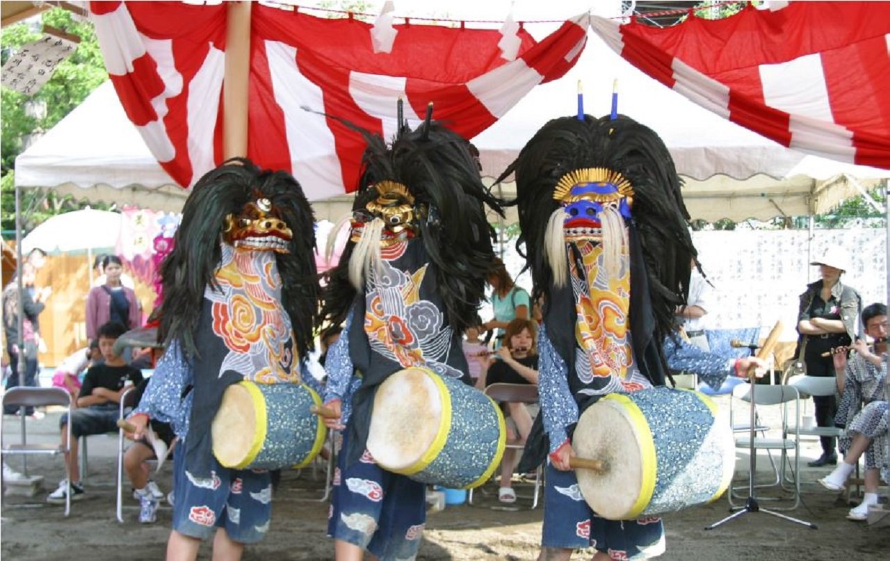 Oze Lion Dance