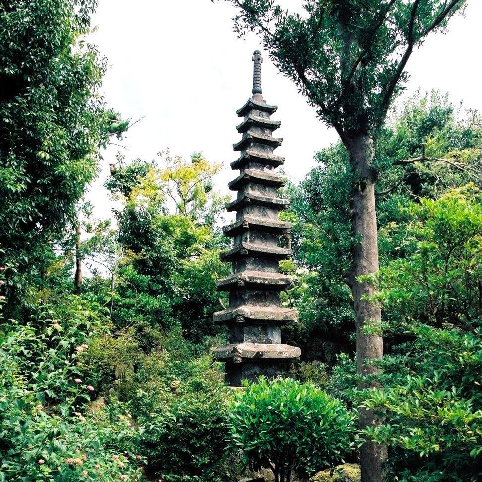 Thirteen-story Stone Pagoda