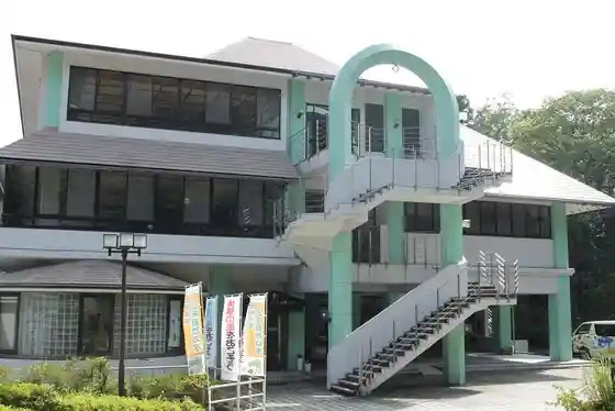 Yokkaichi Shonen Nature no Ie