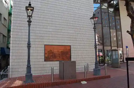 Gas Lamp Monument
