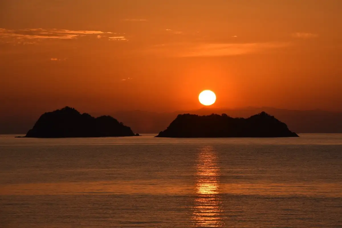 Suhara Coast