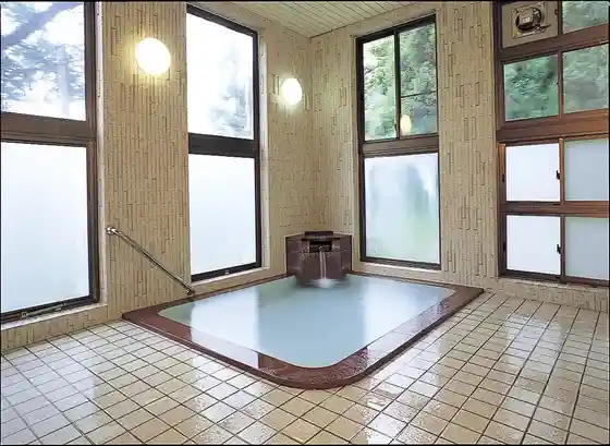 Yumoto Kyodo Bath (Yama Baths)