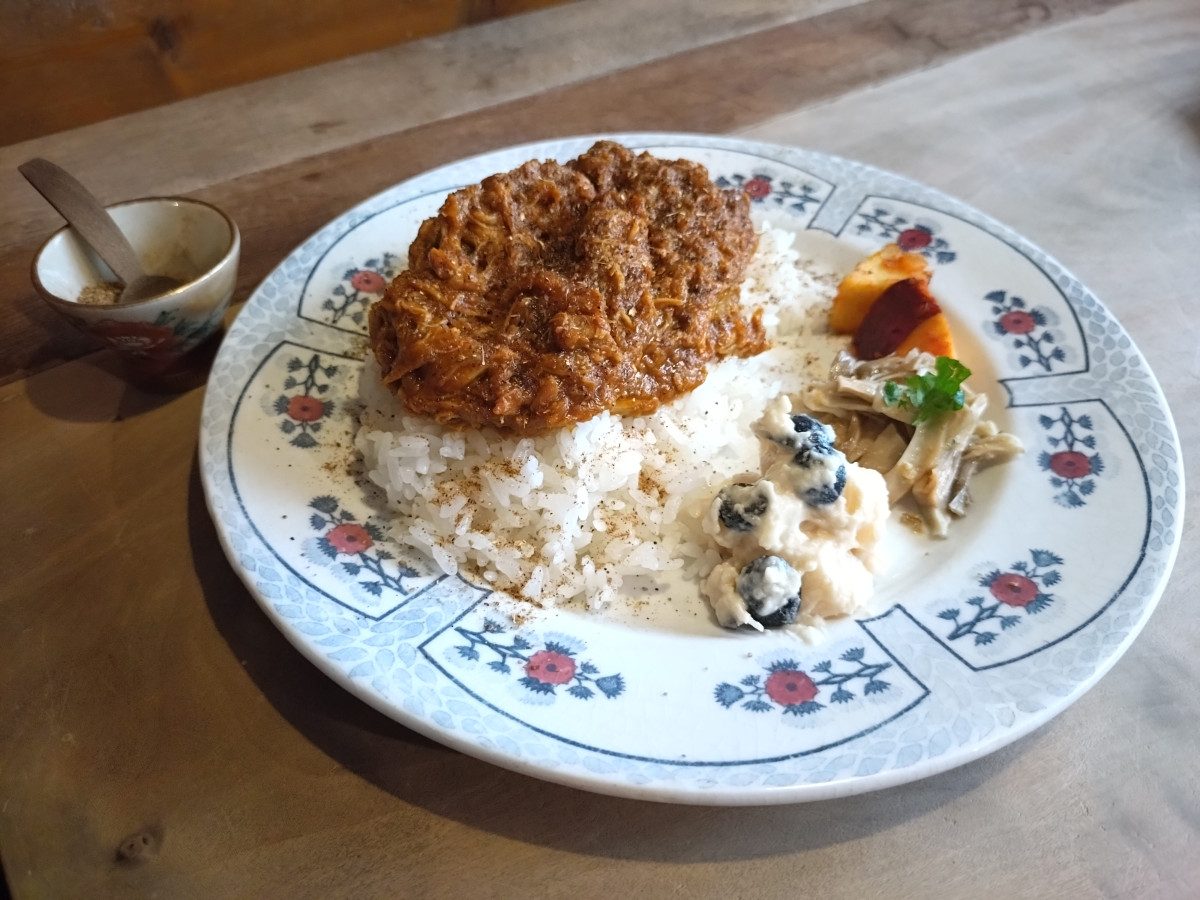 Fukutsuzuri Goods and Cafe